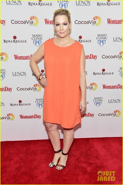 Kate Walsh Supports American Heart Month At Woman S Day Red Dress