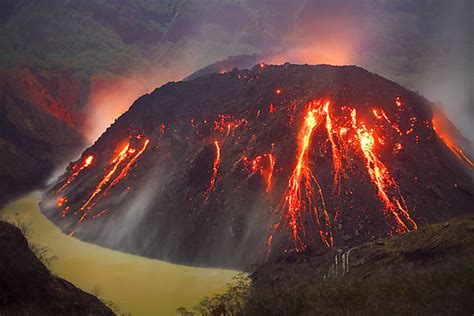 Nyiragongo volcano (3470m) is a large basaltic stratovolcano located about 15 km north of the city of goma in the democratic republic of congo. kelud_e33219 | The glowing and fast-growing lava dome of ...