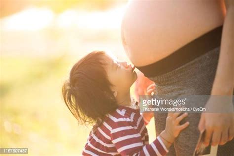 Belly Licking Photos Et Images De Collection Getty Images