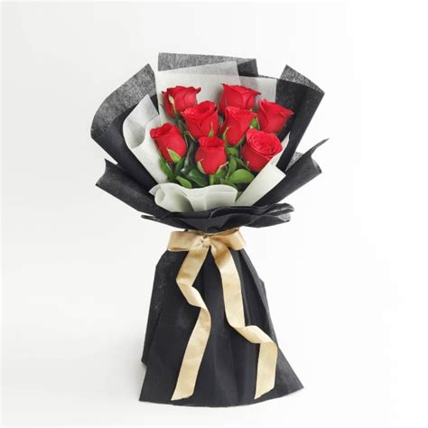 Igp 8 Red Roses Epitome Of Love Valentines Day Special Tsend