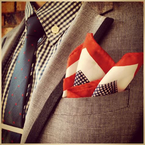 Folding a pocket square - The inverted puff - what my boyfriend wore