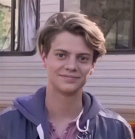 Pin By Maheshwar Vinod On Jace Norman As Henry Norman Love Henry