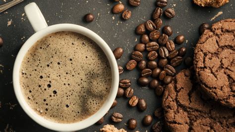 Why You Should Think Twice About Ordering Dark Roast Coffee