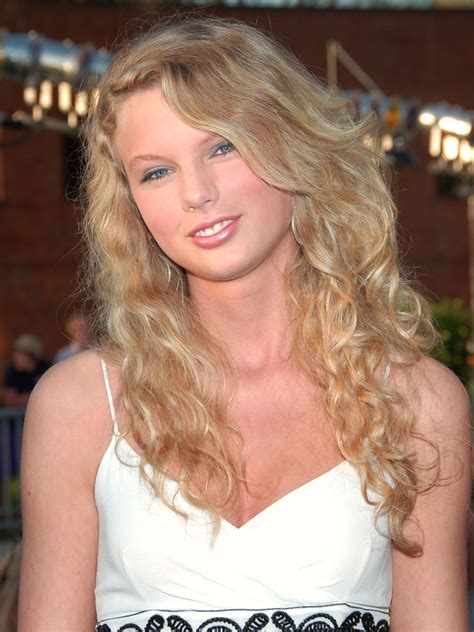 Taylor Swifts Complete Beauty Evolution
