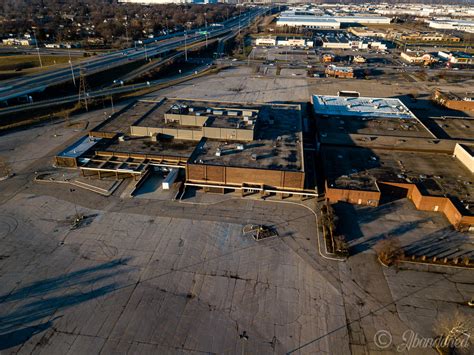 Westland Mall Abandoned