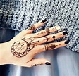 40 Beautiful and Simple Henna Designs for Hands