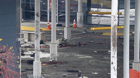 Rainbow Bridge Two Die In Explosion In Niagara Falls After Car Crashes