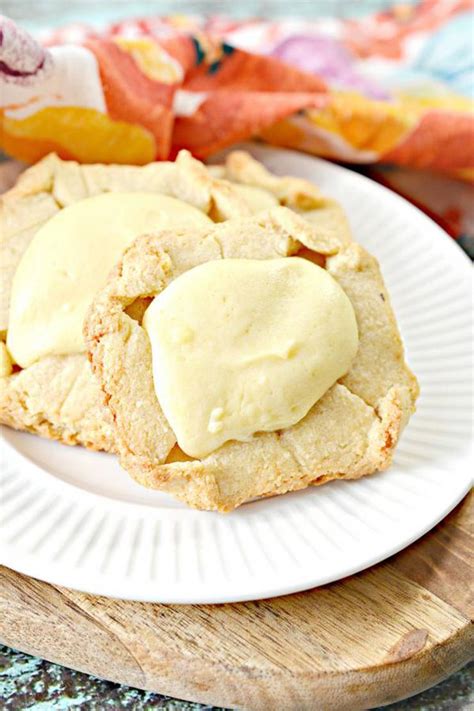 It's the perfect option for individuals who want a low carb cream cheese pound cake recipe but who are allergic to almond flour. Keto Breakfast - BEST Low Carb Keto Cream Cheese Danish ...