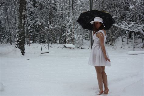 Barefoot Girls Black Umbrella Barefoot