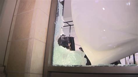 Nordstrom Store In Los Angeles Sees ‘smash And Grab Attack By 20 Looters Report Fox Business
