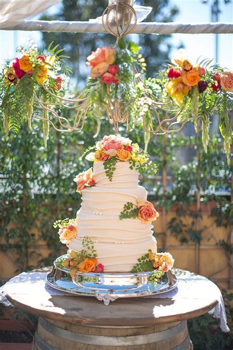 Hitched A Vibrant Italian Wedding Italian Wedding Cakes