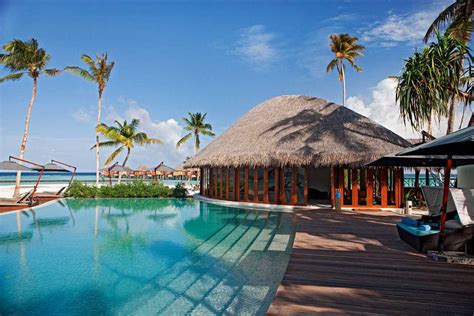 Feel The Luxury At Constance Halaveli Maldives Resort Extravaganzi