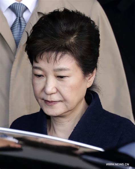 S Korean Prosecutors Seek To Arrest Ex President Park Over Corruption