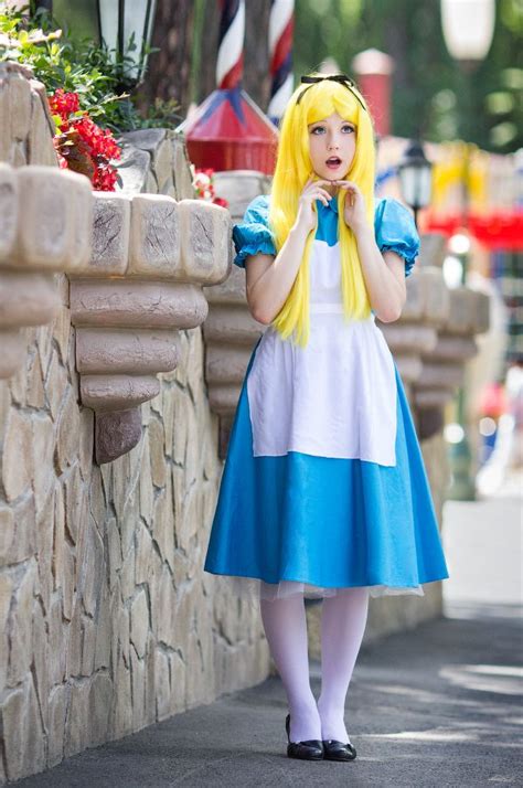 Lost In Wonderland By Wan On Deviantart Alice Cosplay Alice In Wonderland