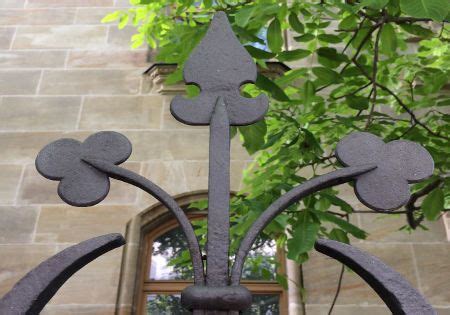 Es kann aber auch heissen, einen goldenen mittelweg zu finden zwischen agieren im aussen und. Wie Sie zu Ihrer inneren Mitte finden