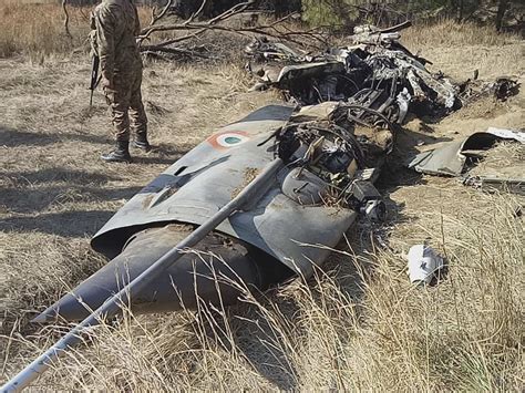 Pakistan Says It Will Return Indian Pilot Shot Down During