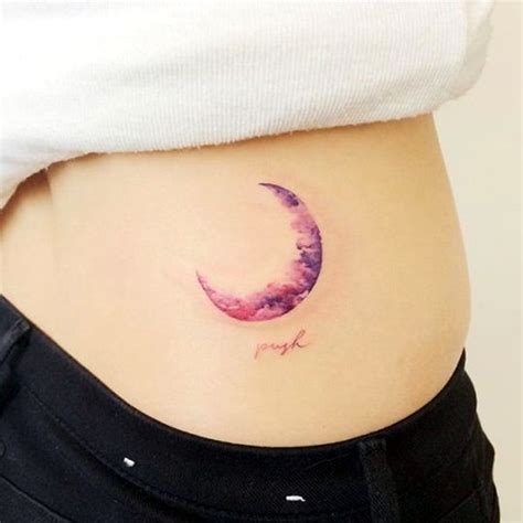 40 Magical Moon Tattoo Designs Vrouw Tatoeages Tatoeageonwerpen