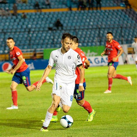 Transmisión en vivo del clásico 305 Comunicaciones vs Municipal