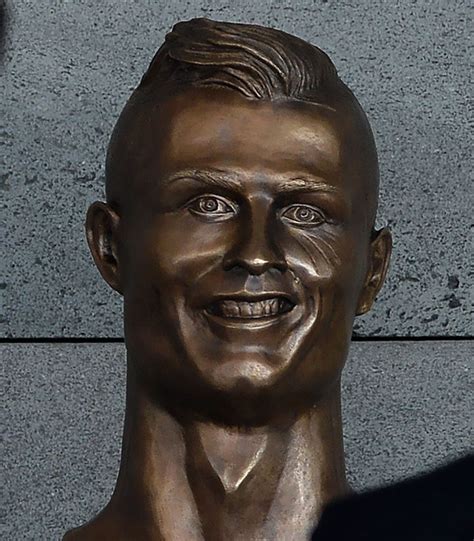 Cr7coin is a decentralized cryptocurrency just like bitcoin, built on the ethereum blockchain. Everyone Laughed At This Sculpture Of Cristiano Ronaldo ...