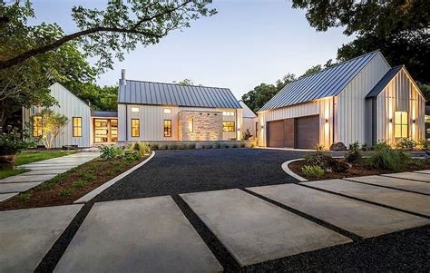 Stunning Modern Farmhouse Home Exterior Design Ideas Modern
