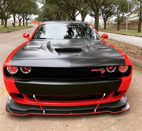 Dodge Challenger Srt Hellcat Dodge Muscle Cars Dream Cars Jeep Sports Cars Luxury