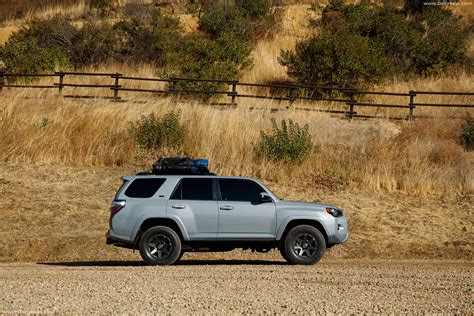 Official 2021 toyota 4runner site. 2021 Toyota 4Runner Trail Edition - HD Pictures, Videos ...