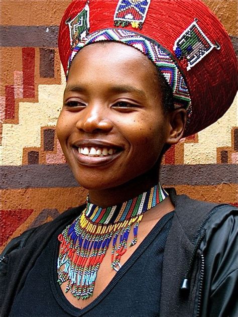 Portrait Of A Zulu Woman Kwazulu Natal South Africa By Kenneth Hieber Afrikanisch Mode
