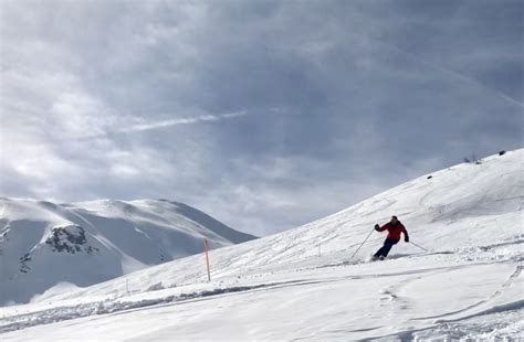 On two runners, the winter landscape can be enjoyed from another perspective. Arosa Lenzerheide | TheLuxuryVacationGuide