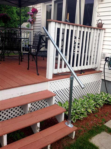 13 Outdoor Stair Railing Ideas That You Can Build Yourself