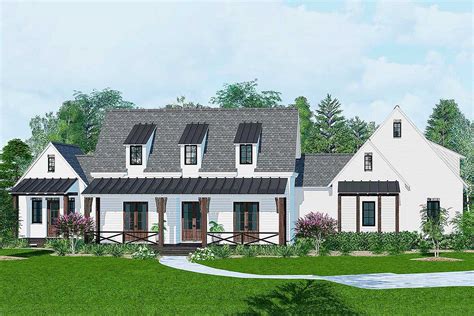 4 Bedroom Farmhouse Plan With Main Floor Master And Guest Suite