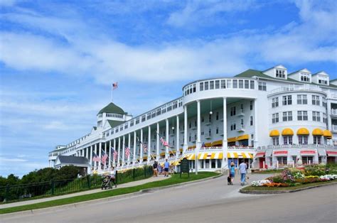A group of very different individuals staying at a luxurious hotel in berlin deal with each of their respective dramas. Grand Hotel Mackinac Island: 5 Star Award Winning Hotel