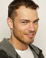 Picture of Shawn Roberts