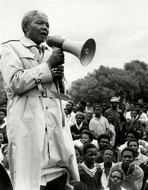 Nelson Mandela Une Vie De Combats Lafrique Du Sud Pleure Son Héros