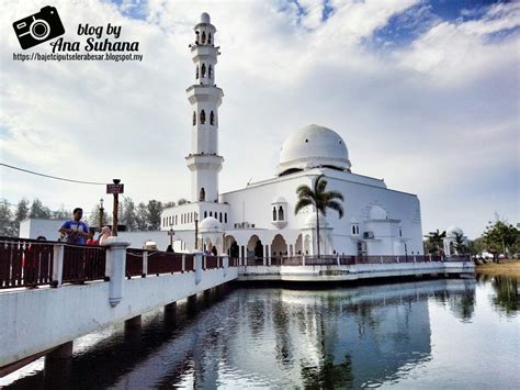 Masjid zahir atau dalam bahasa arabnya, masjid putih menjadi tarikan pelancong kerana keunikan seni binanya yang bercirikan timur tengah. Jalan-jalan di Terengganu : Masjid Terapung @ Masjid ...