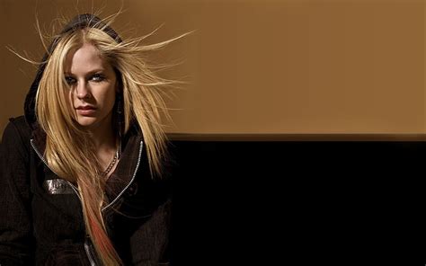 Hd Wallpaper Women Blonde Singer Avril Lavigne Wallpaper Flare