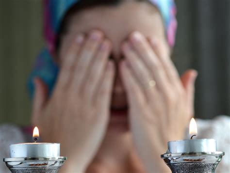 Jewish Prayer For Lighting Sabbath Candles Shelly Lighting