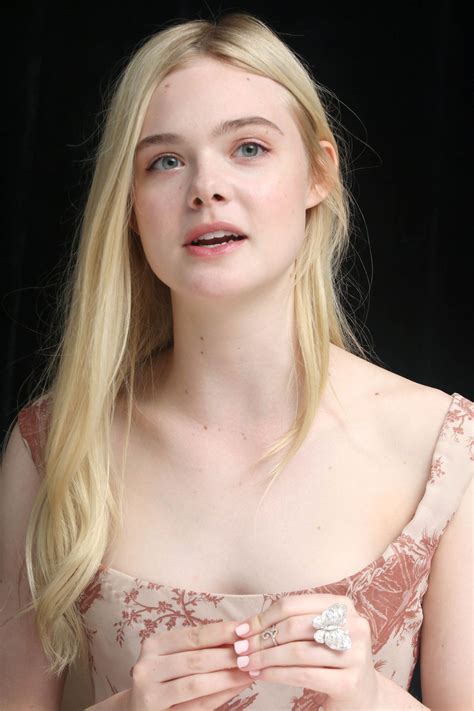 elle fanning at the boxtrolls press conference in beverly hills hawtcelebs