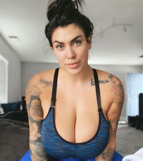 Tatted Beauty Cleavage Ettadevil