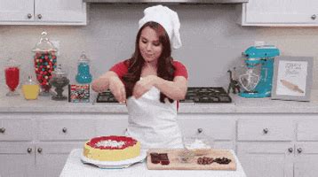 Animated gif 's are everywhere on the internet. Rosanna Pansino GIFs - Find & Share on GIPHY