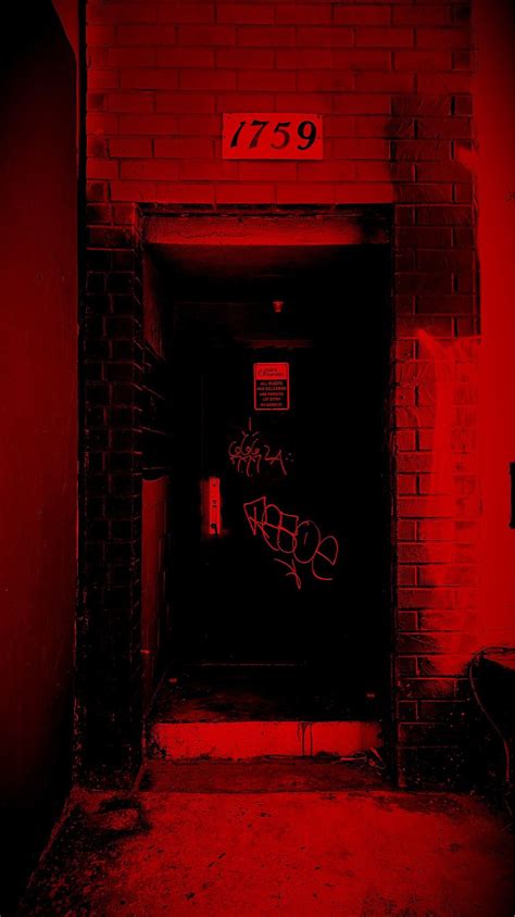 𝐩𝐢𝐧— 𝐯𝐢𝐯𝐚𝐥𝐚𝐡𝐚𝐫𝐥𝐞𝐲𝐪 red aesthetic red wallpaper red aesthetic grunge