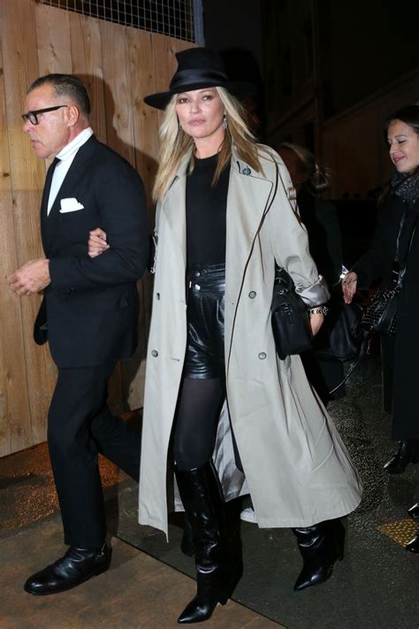 Kate Moss Arrives At Saint Laurent Fashion Show At Paris Fashion Week