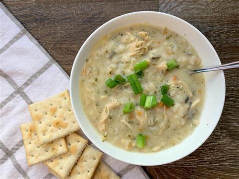 Panera bread chicken wild rice soup copycat is the easy homemade version of the chain's comforting, hearty and creamy soup. Copycat Panera Chicken & Wild Rice Soup - Hot Rod's Recipes