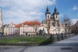 File:Prague Old Town Sq1.jpg