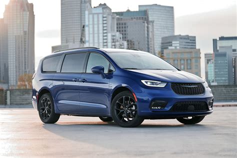 Is The 2021 Chrysler Pacifica Pinnacle Worth 5000 Over The Pacifica