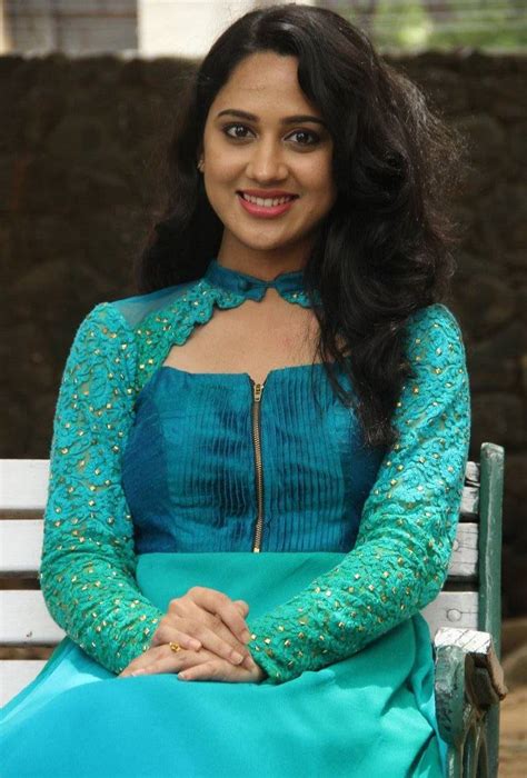 Prayaga martin is an actress, known for ramaleela (2017), pisasu (2014) and kattappanayile rithwik roshan (2016). Bold Glamor Beautfull Actress Wallpapers