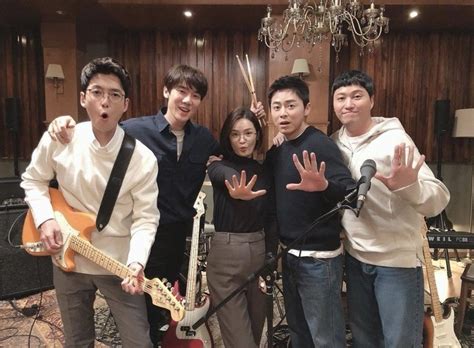Hospital playlist cast gather to discuss differences between season 1 and 2. Yuk, Simak 5 Hal Seru Seputar 'Hospital Playlist' Season 2!