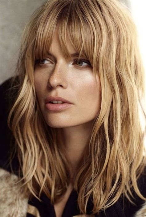Jowls are excess or saggy skin on the neck. Short shag haircuts and Medium shag hairstyles - Shaggy ...