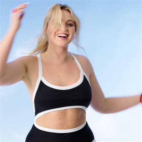 Womens Health Iskra Lawrence Has Redefined Her Insecurities—and She