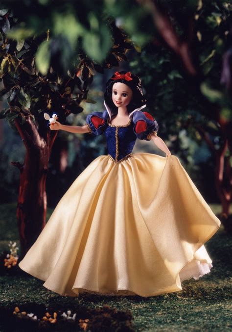 Collector And Fashion Dolls By Lisa Temming At Disney