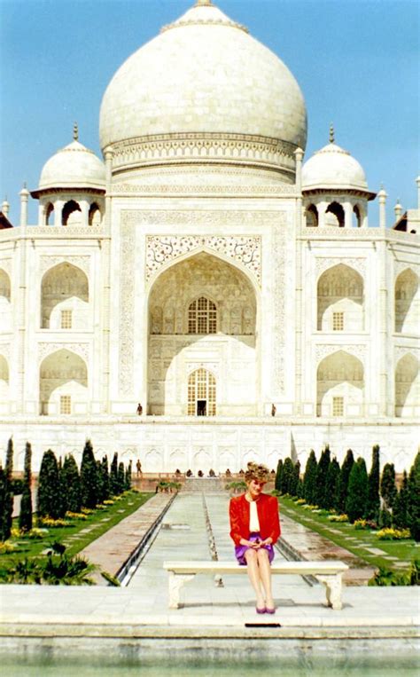 Los Príncipes Ante El Taj Mahal El Andamio Y La Memoria De Diana Loc
